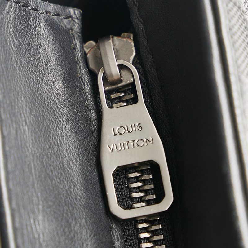 Louis Vuitton Damier Infini Tadao PM (SHG-S5Nfao) - Image 8