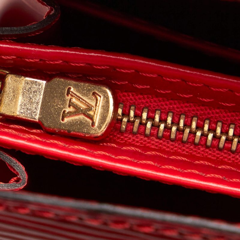 Louis Vuitton Epi Capucines (SHG-30252) - Image 9