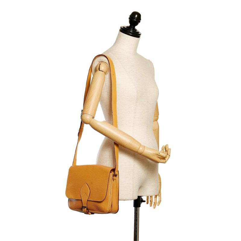 Louis Vuitton Epi Cartouchiere MM (SHG-33491) - Image 4