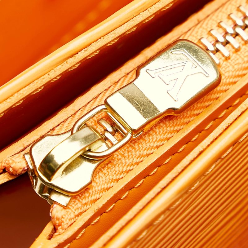 Louis Vuitton Epi Croisette PM (SHG-26491) - Image 8