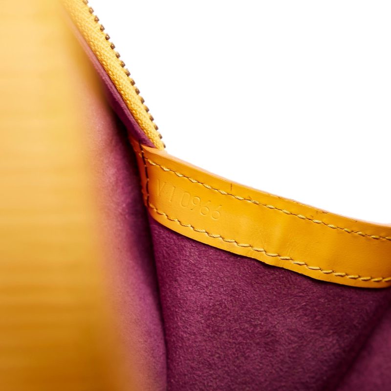Louis Vuitton Epi Gobelins (SHG-29225) - Image 7