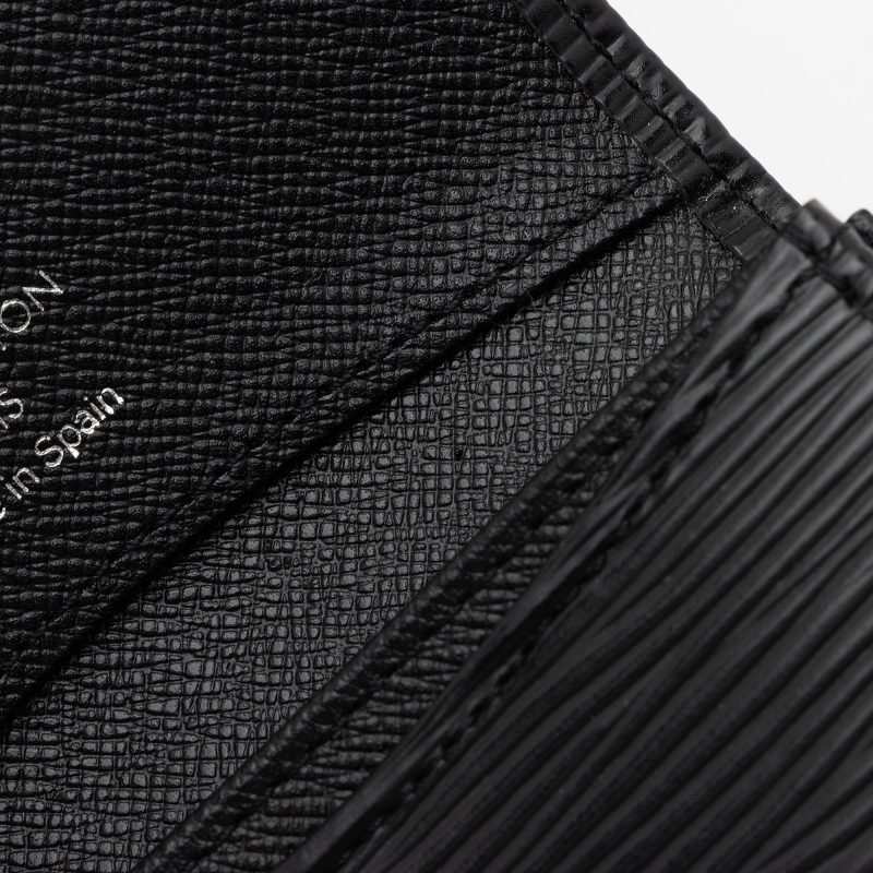 Louis Vuitton Epi Leather Card Case (SHF-vekghz) - Image 6