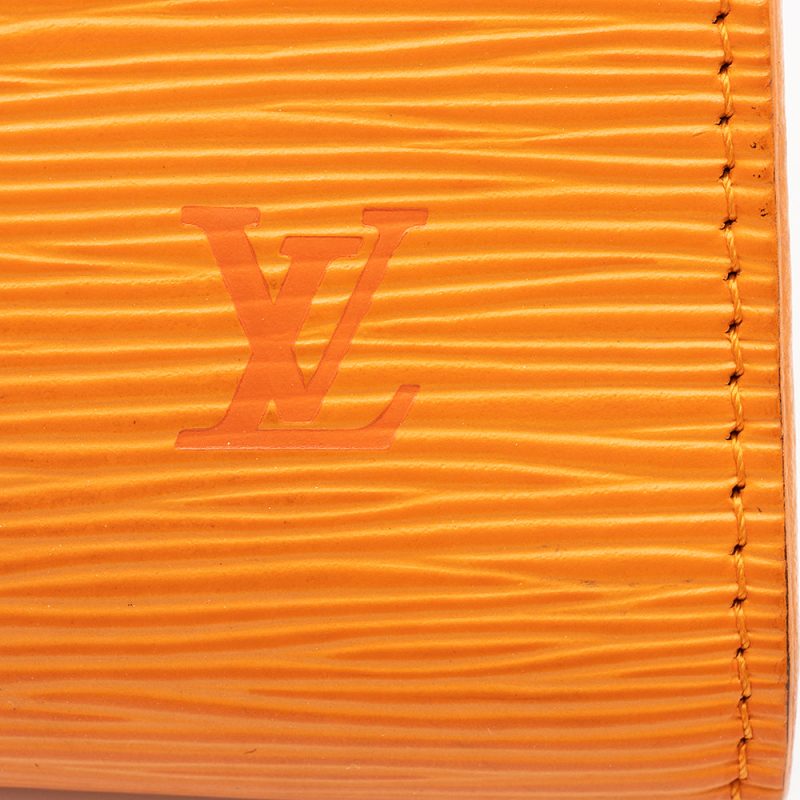 Louis Vuitton Epi Leather Pochette 21 Accessoires (SHF-17013) - Image 10