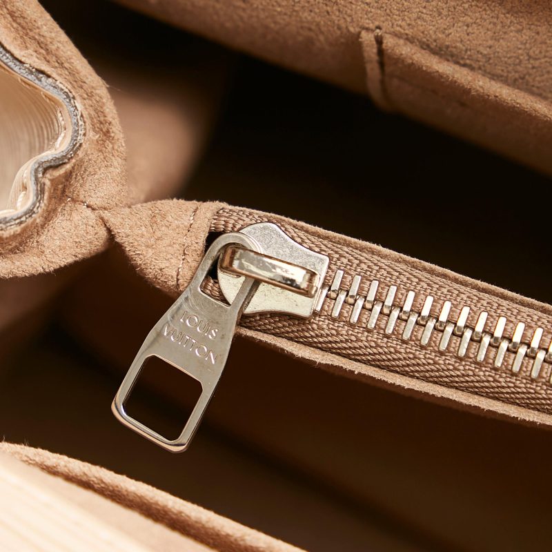 Louis Vuitton Epi Marly MM (SHG-36896) - Image 9
