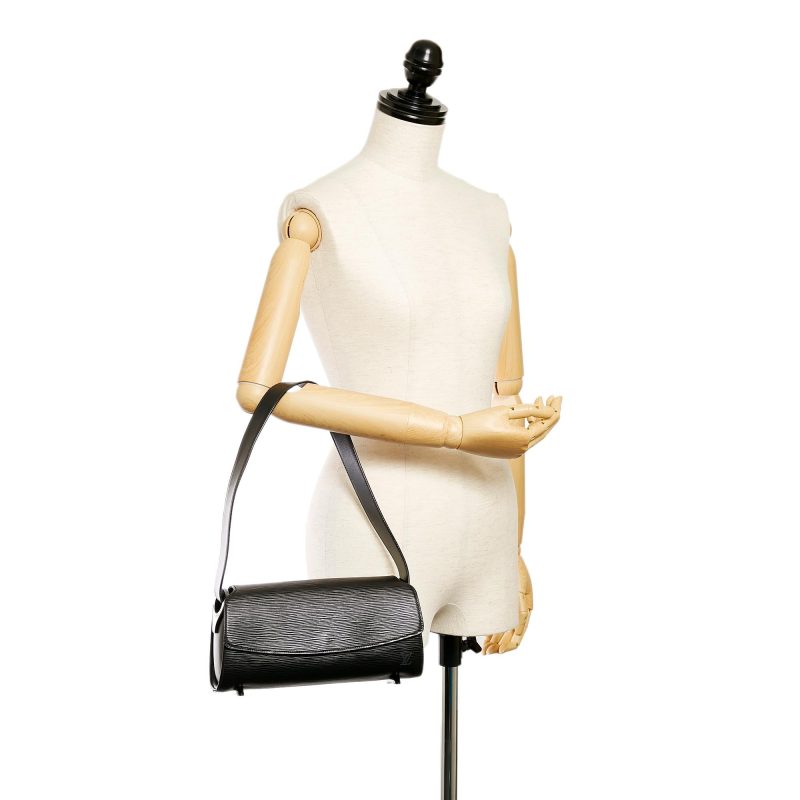 Louis Vuitton Epi Nocturne PM (SHG-27512) - Image 4