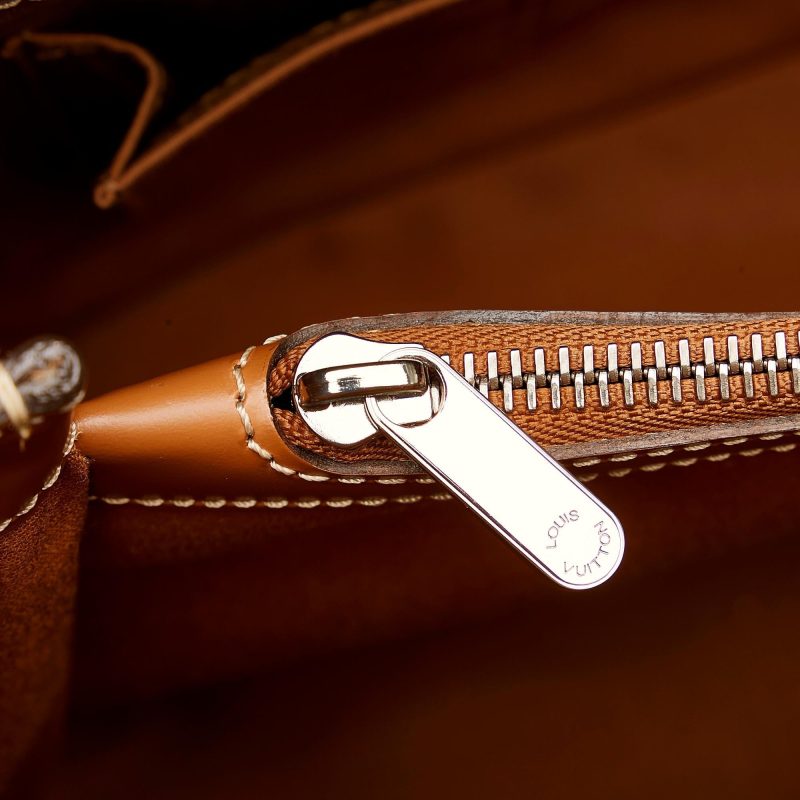 Louis Vuitton Epi Passy PM (SHG-30159) - Image 9