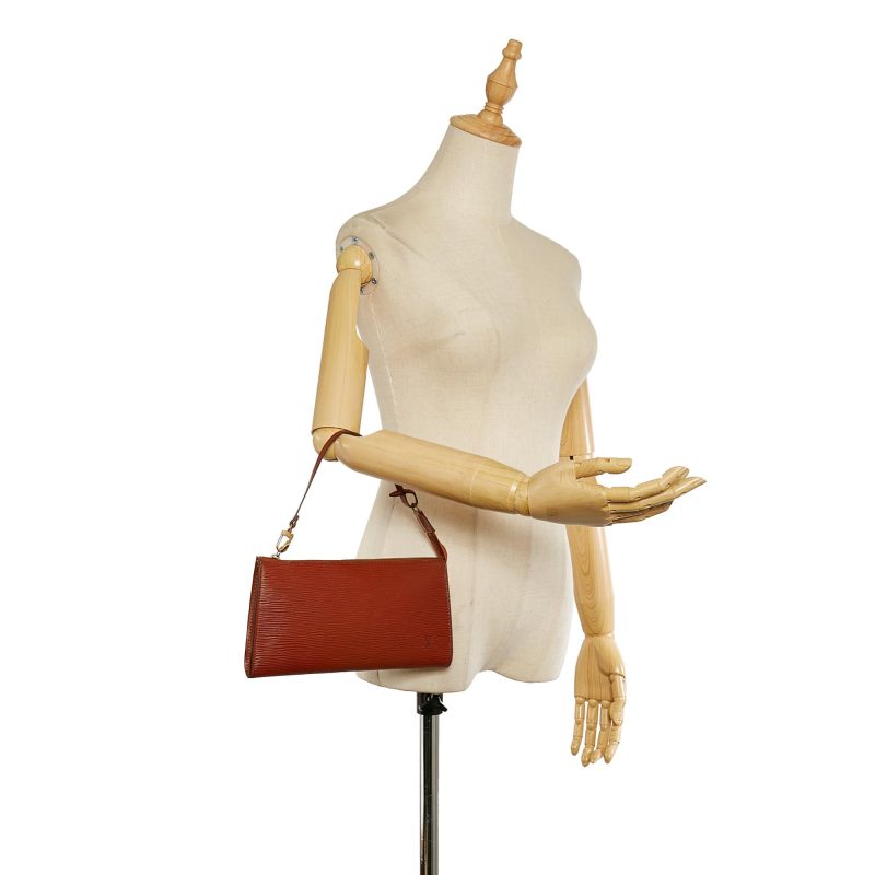 Louis Vuitton Epi Pochette Accessoires (SHG-26277) - Image 4