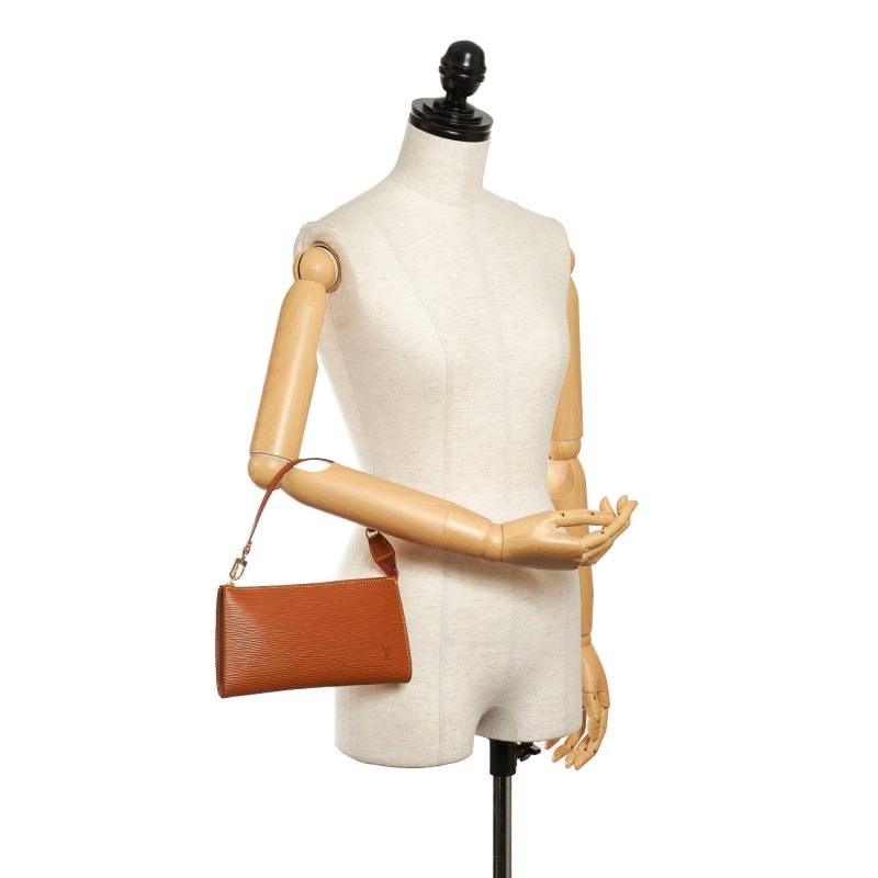 Louis Vuitton Epi Pochette Accessoires (SHG-30283) - Image 4