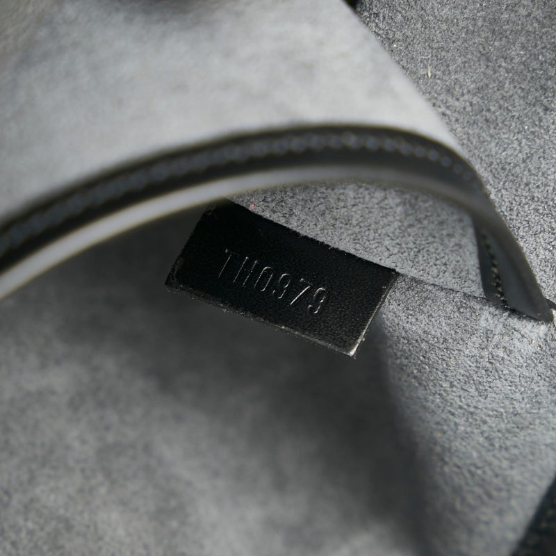 Louis Vuitton Epi Reverie (SHG-37962) - Image 7