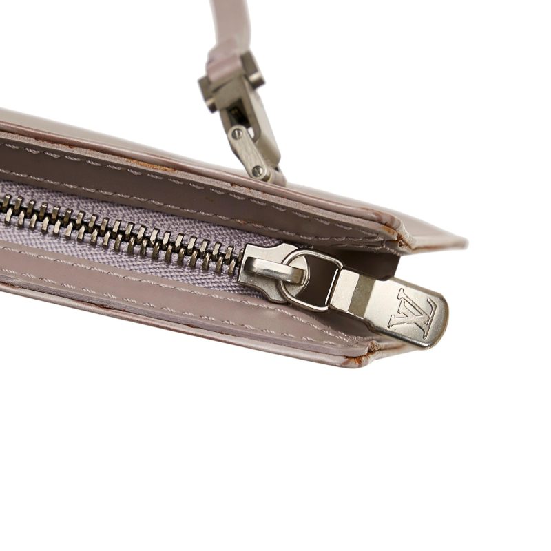 Louis Vuitton Epi Rochelle (SHG-6XE8Gz) - Image 8