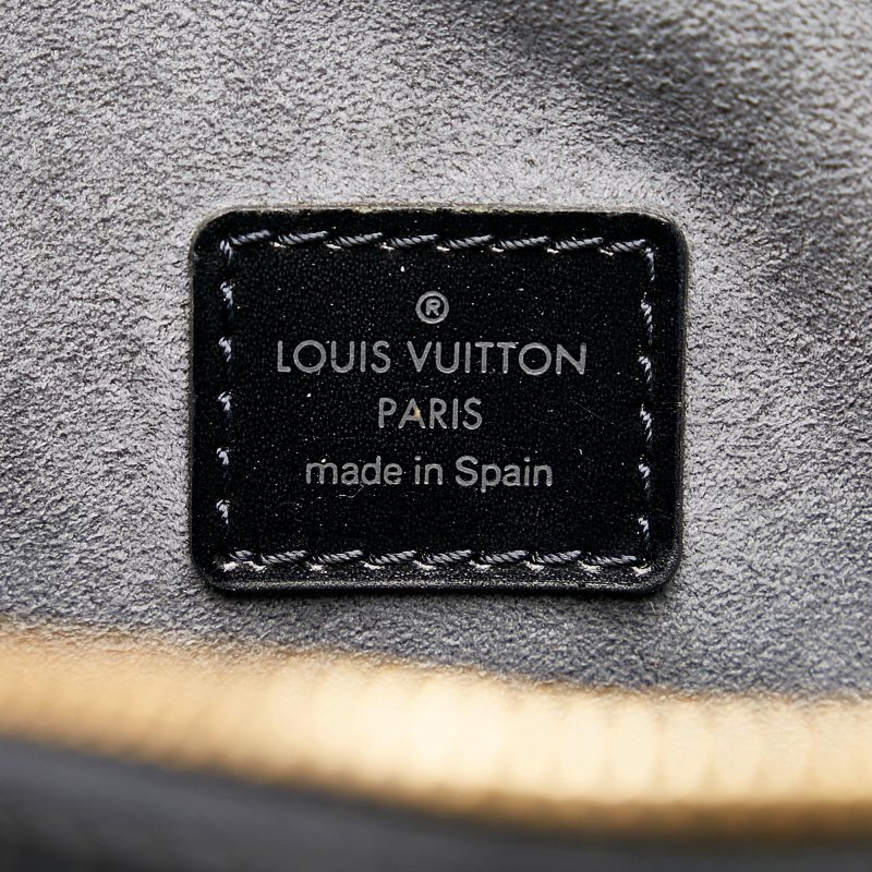 Louis Vuitton Epi Voltaire (SHG-28024) - Image 6