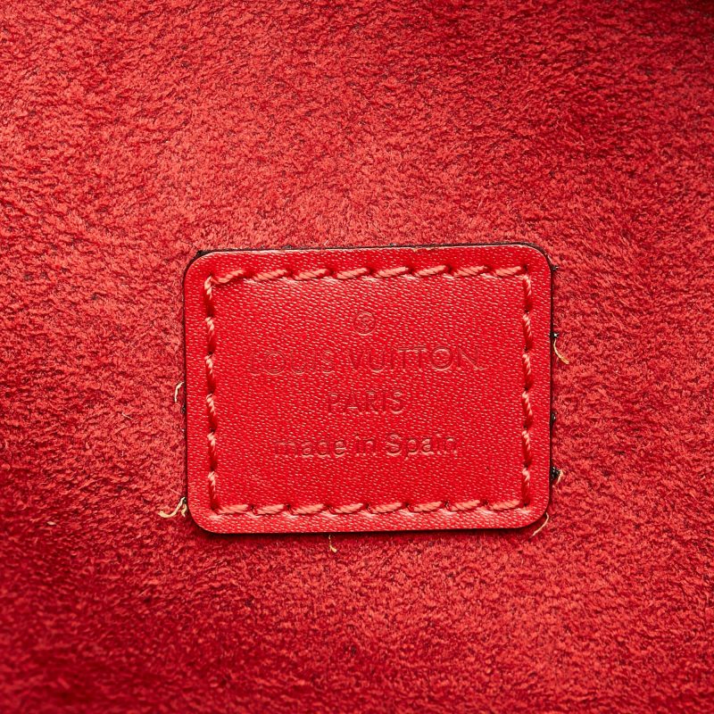 Louis Vuitton Epi Voltaire (SHG-35554) - Image 6