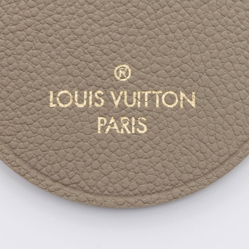 Louis Vuitton Leather Bag Charm (SHF-uch4U8) - Image 2