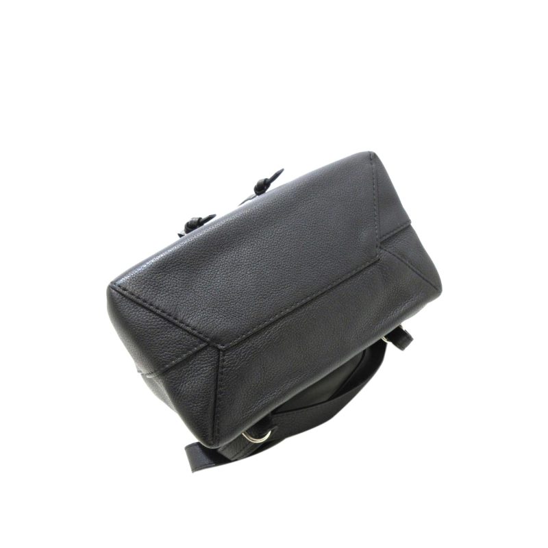 Louis Vuitton LockMe Backpack (SHG-eoDN7A) - Image 3