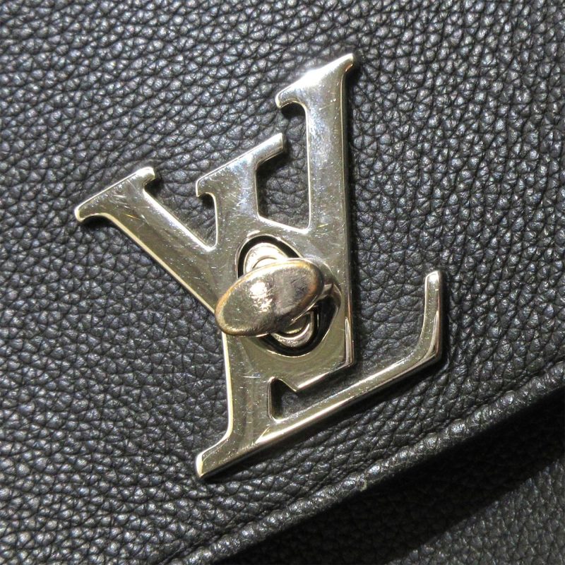 Louis Vuitton LockMe Backpack (SHG-eoDN7A) - Image 9