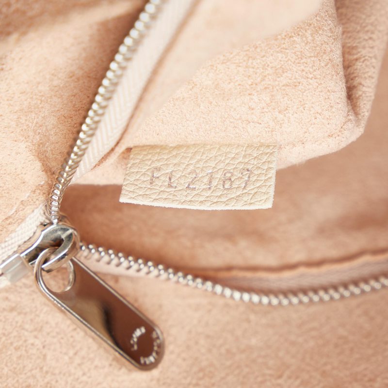Louis Vuitton LockMe Cabas (SHG-PlK63k) - Image 7