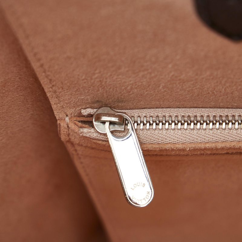 Louis Vuitton LockMe Cabas (SHG-PlK63k) - Image 8