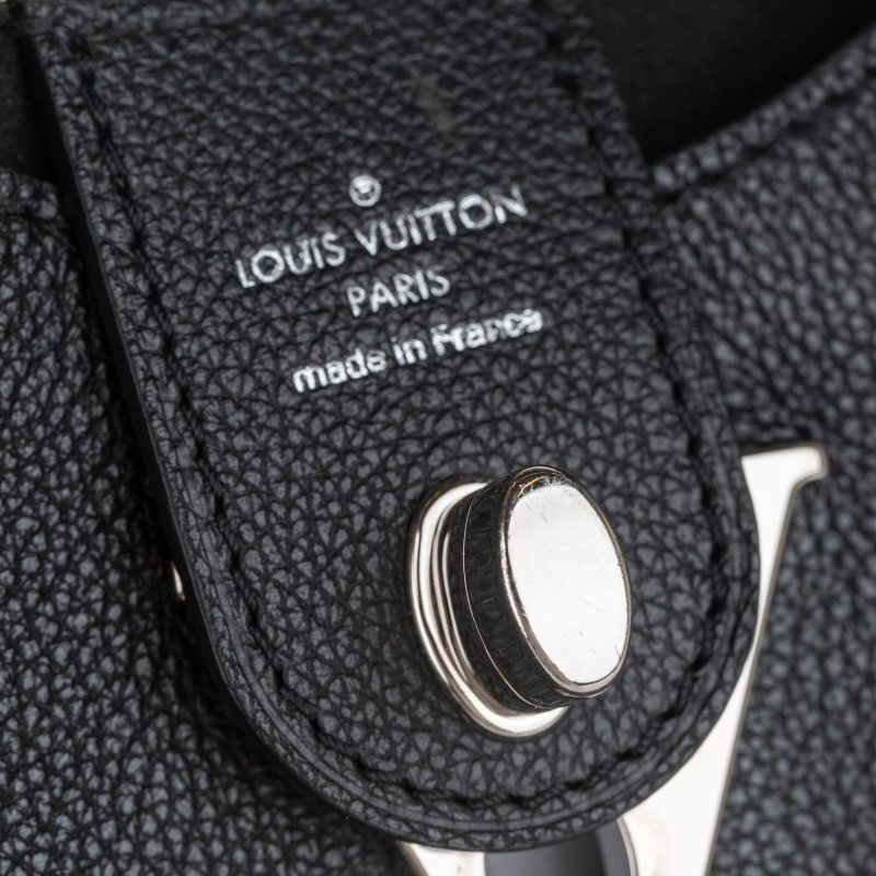 Louis Vuitton Lockme Hobo (SHG-37439) - Image 6