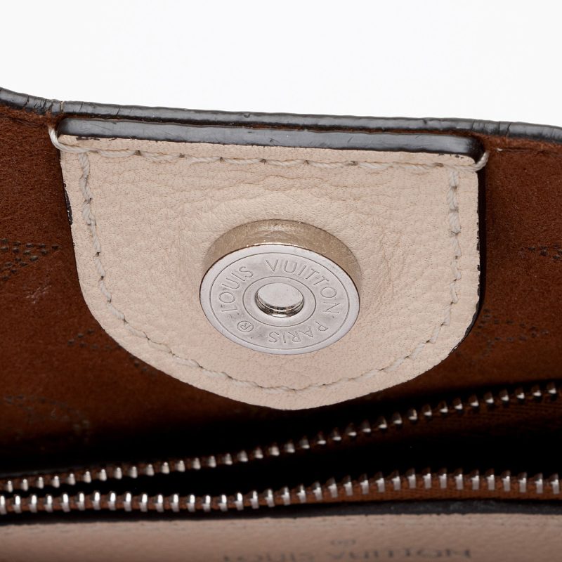 Louis Vuitton Mahina Leather Carmel Hobo (SHF-I2e2sp) - Image 7