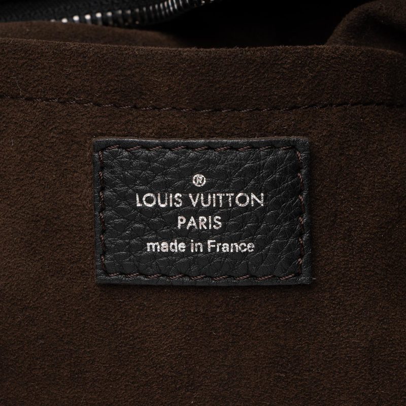 Louis Vuitton Mahina Leather Solar PM Shoulder Bag (SHF-BTAZRY) - Image 6