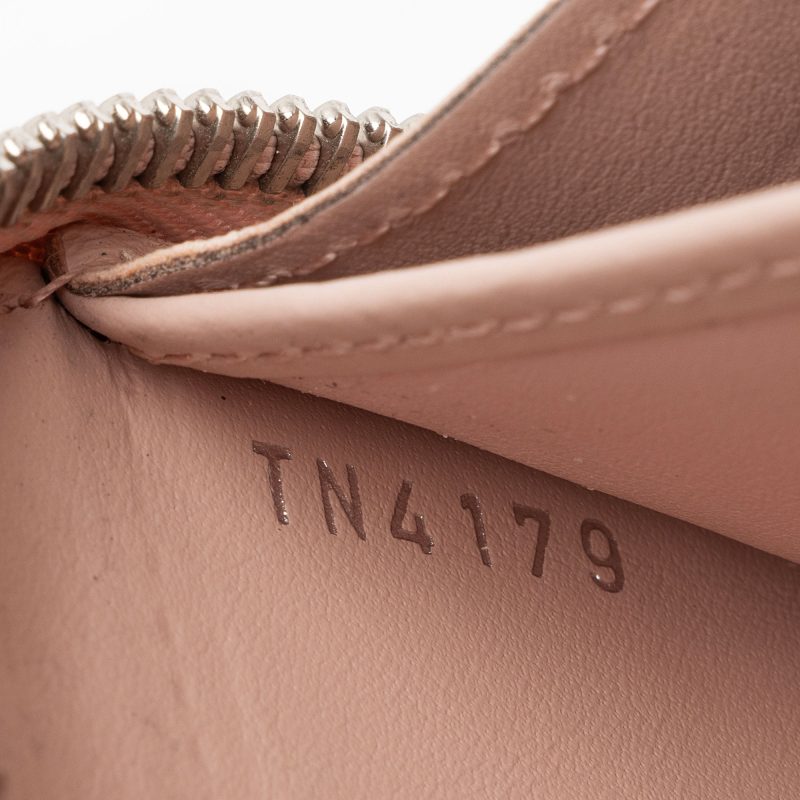 Louis Vuitton Mahina Leather Zippy Wallet (SHF-a6uo9m) - Image 3