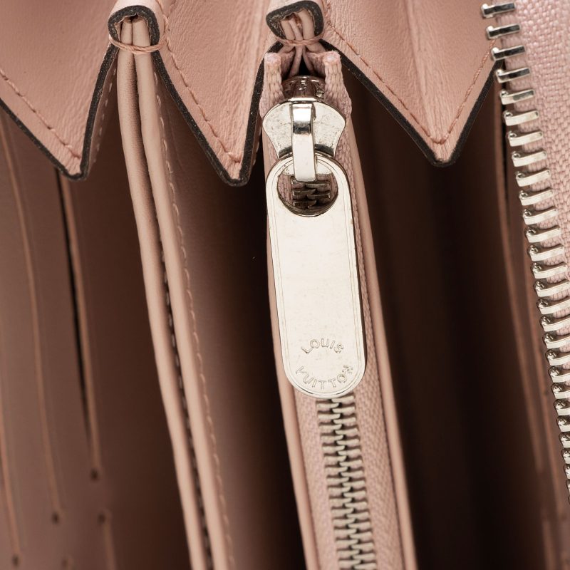 Louis Vuitton Mahina Leather Zippy Wallet (SHF-a6uo9m) - Image 7