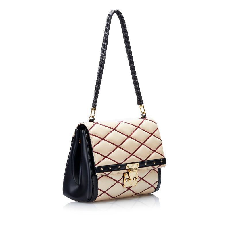 Louis Vuitton Malletage Pochette Flap Bag (SHG-hsxRNQ)