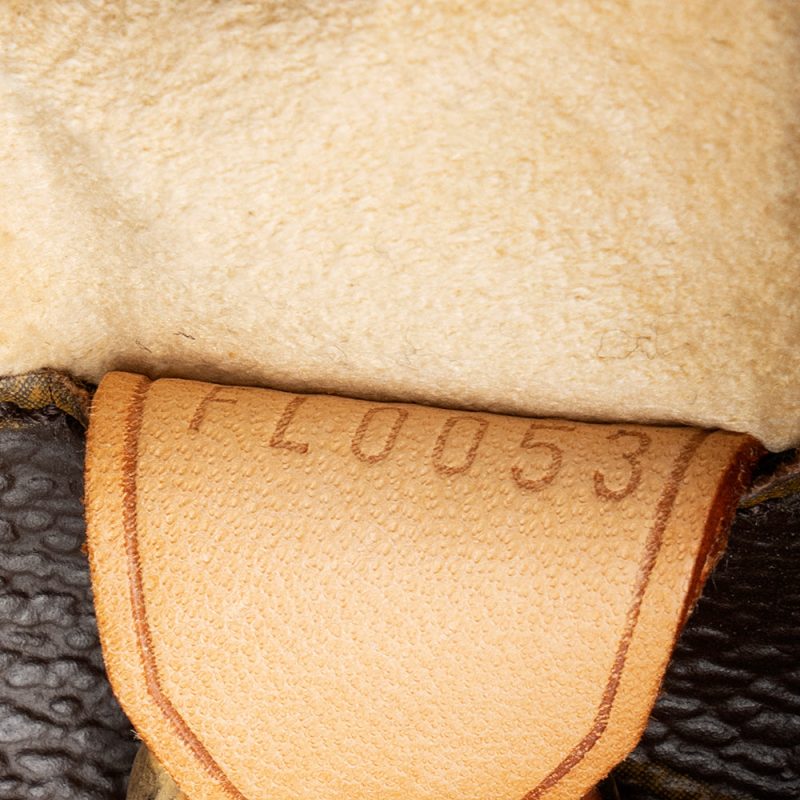 Louis Vuitton Monogram Canvas Luco Tote (SHF-21251) - Image 5