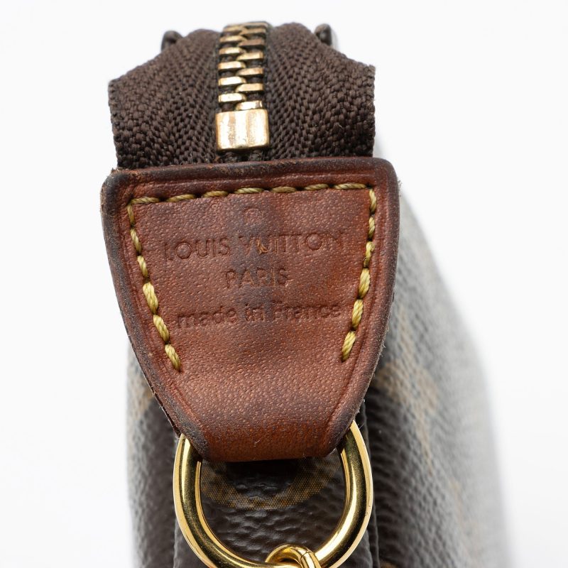 Louis Vuitton Monogram Canvas Mini Pochette Accessoires - FINAL SALE (SHF-IQRtfM) - Image 7