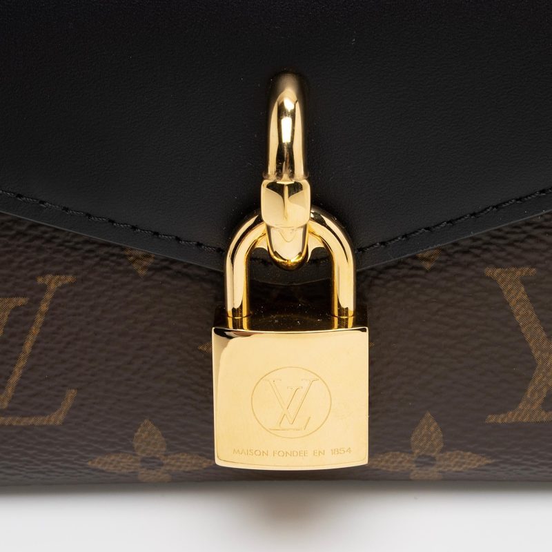 Louis Vuitton Monogram Canvas Padlock on Strap (SHF-qEAVXe) - Image 8