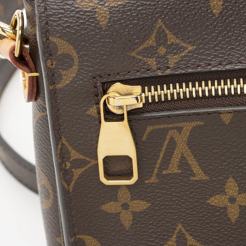Louis Vuitton Monogram Canvas Pochette Metis Shoulder Bag (SHF-Vnuc0s) - Image 9