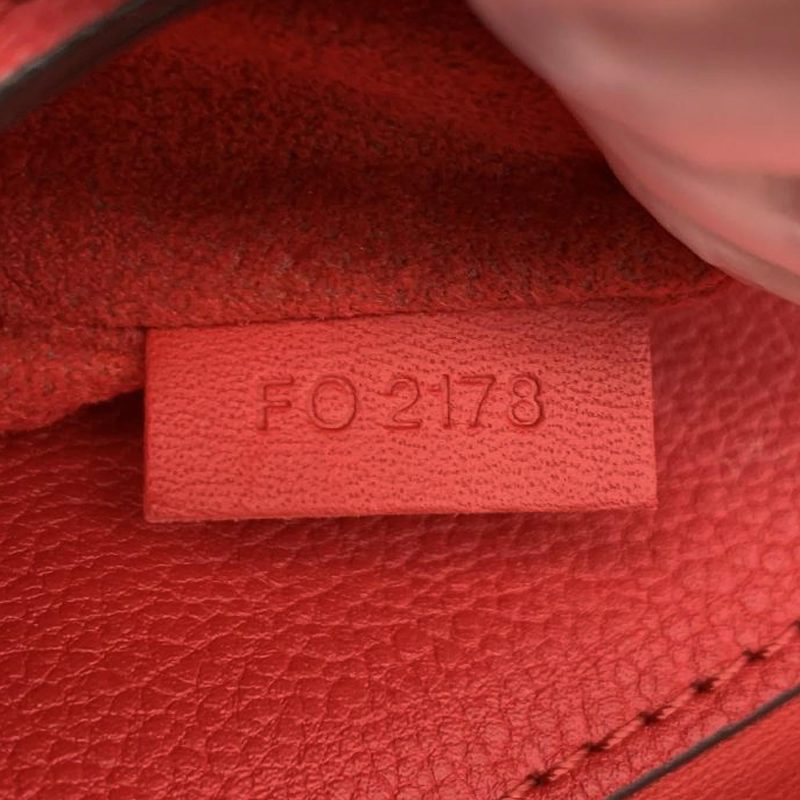 Louis Vuitton Monogram Cuir Very Chain (SHG-dYUOUN) - Image 3