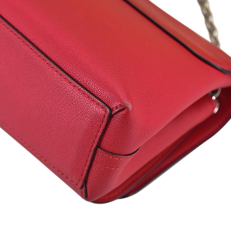 Louis Vuitton Monogram Cuir Very Chain (SHG-dYUOUN) - Image 9