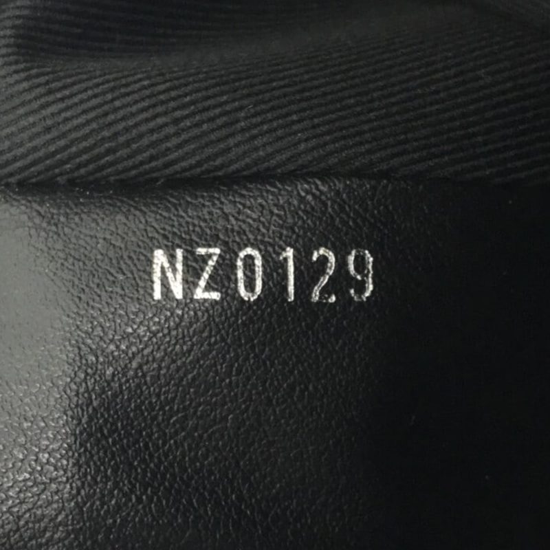 Louis Vuitton Monogram Eclipse Pochette Voyage MM (SHG-gbi7pV) - Image 7