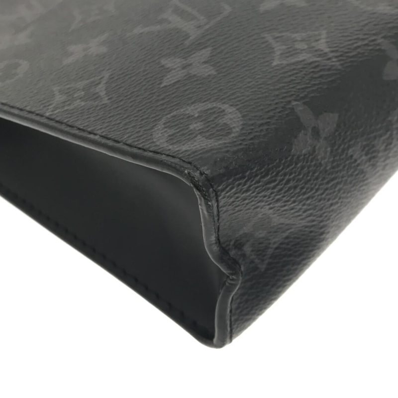 Louis Vuitton Monogram Eclipse Pochette Voyage MM (SHG-gbi7pV) - Image 10