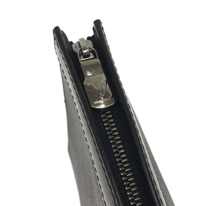 Louis Vuitton Monogram Eclipse Pochette Voyage MM (SHG-gbi7pV) - Image 4