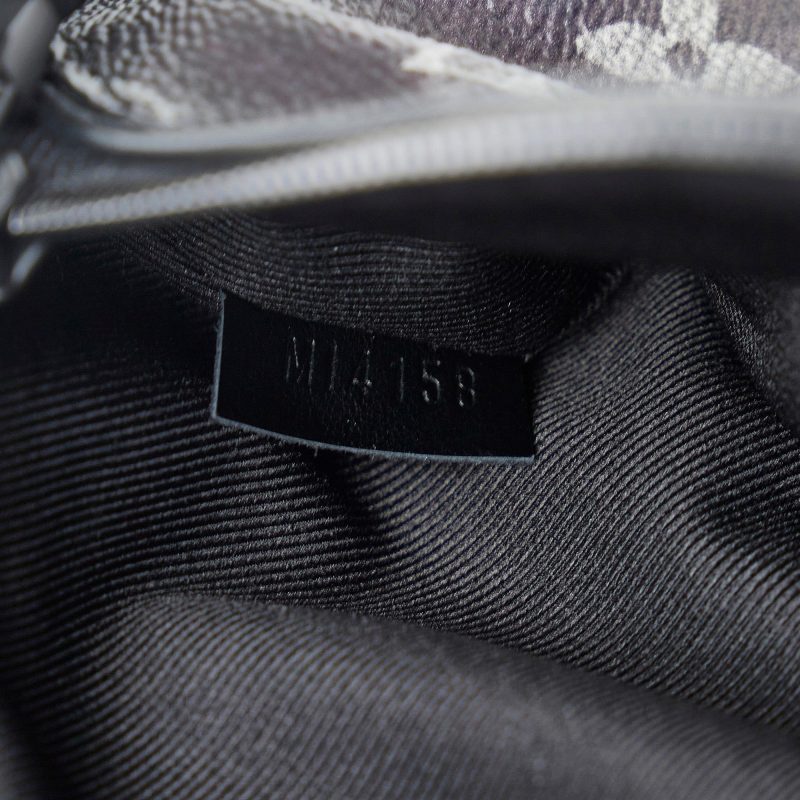 Louis Vuitton Monogram Galaxy Discovery Bumbag (SHG-eeGzY4) - Image 7