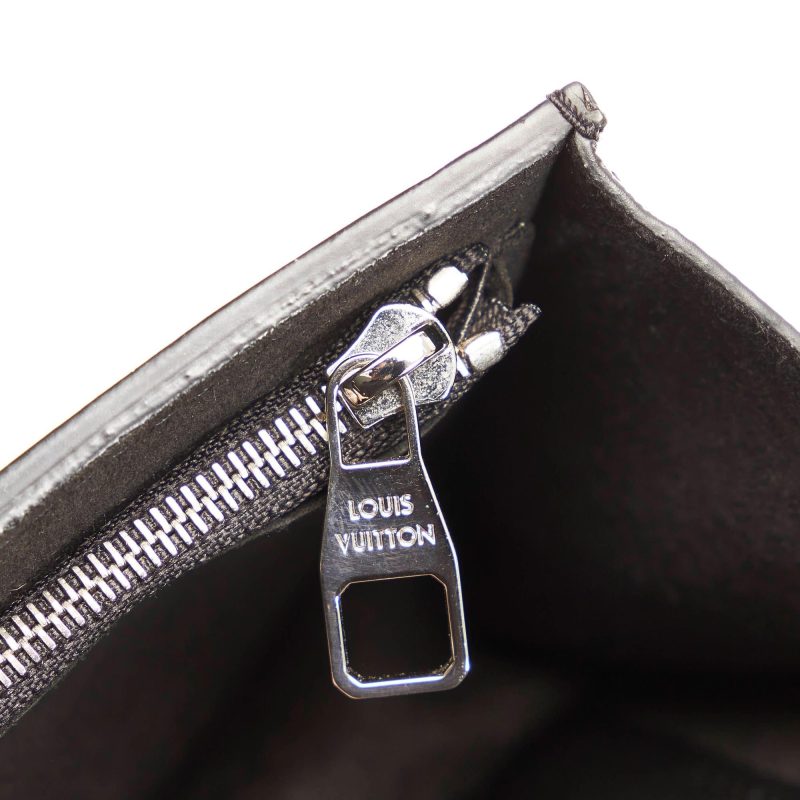 Louis Vuitton Monogram Giant Reverse Dauphine Bumbag (SHG-AHSvLI) - Image 8