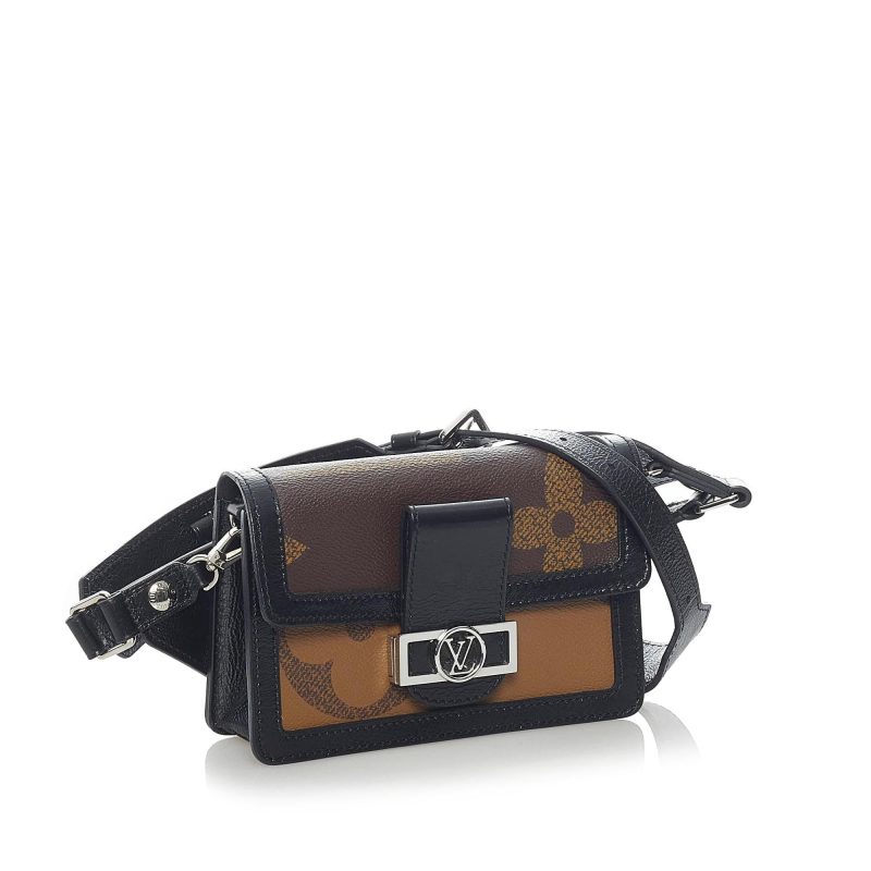 Louis Vuitton Monogram Giant Reverse Dauphine Bumbag (SHG-AHSvLI)