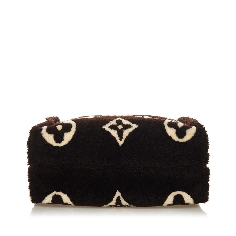 Louis Vuitton Monogram Giant Shearling Teddy Onthego GM (SHG-37287) - Image 3