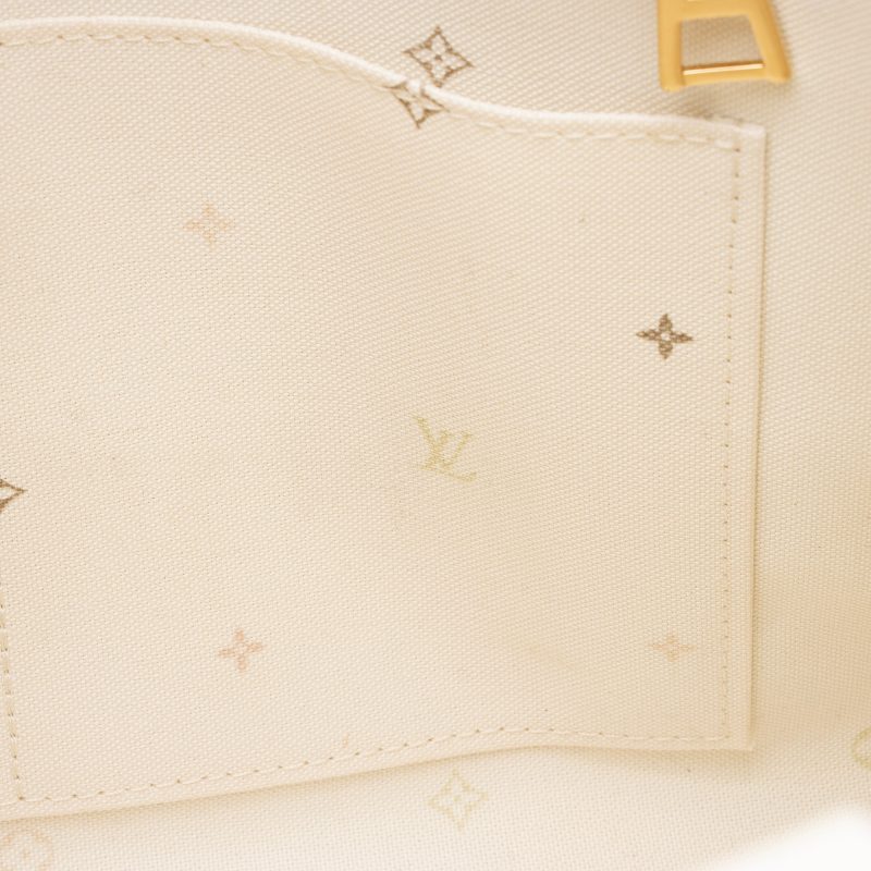 Louis Vuitton Monogram Giant Spring In The City Onthego MM Tote (SHF-22697) - Image 7