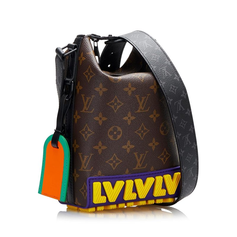 Louis Vuitton Monogram LV Rubber Cruiser (SHG-Z46pHi)