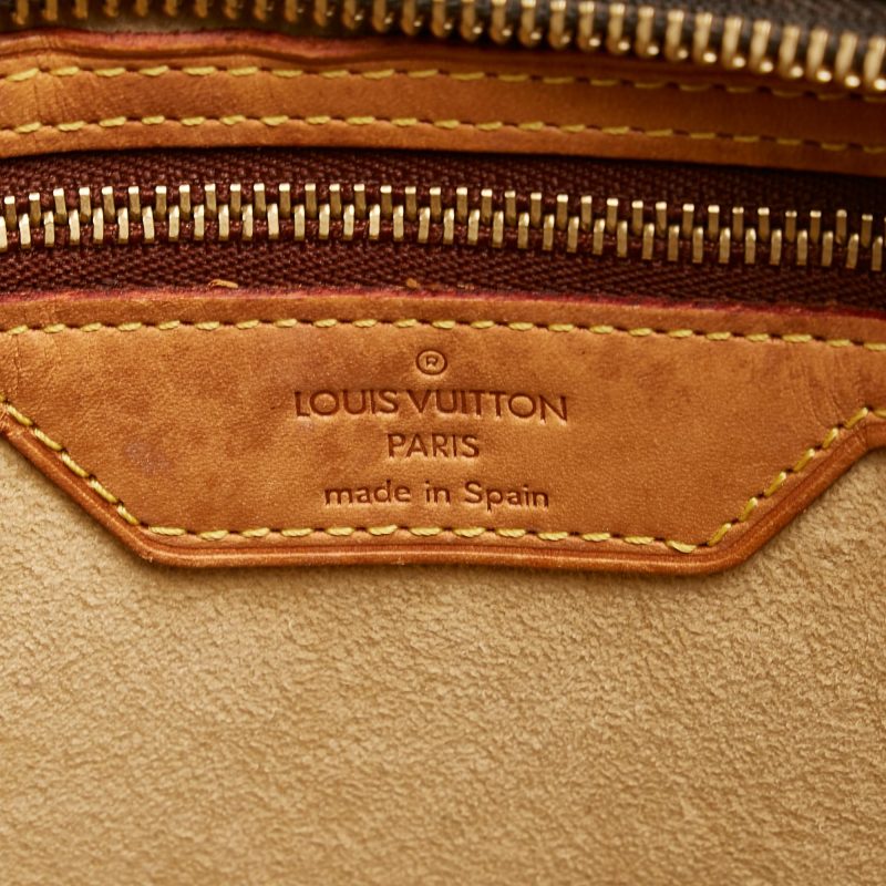 Louis Vuitton Monogram Luco (SHG-M3l08g) - Image 6