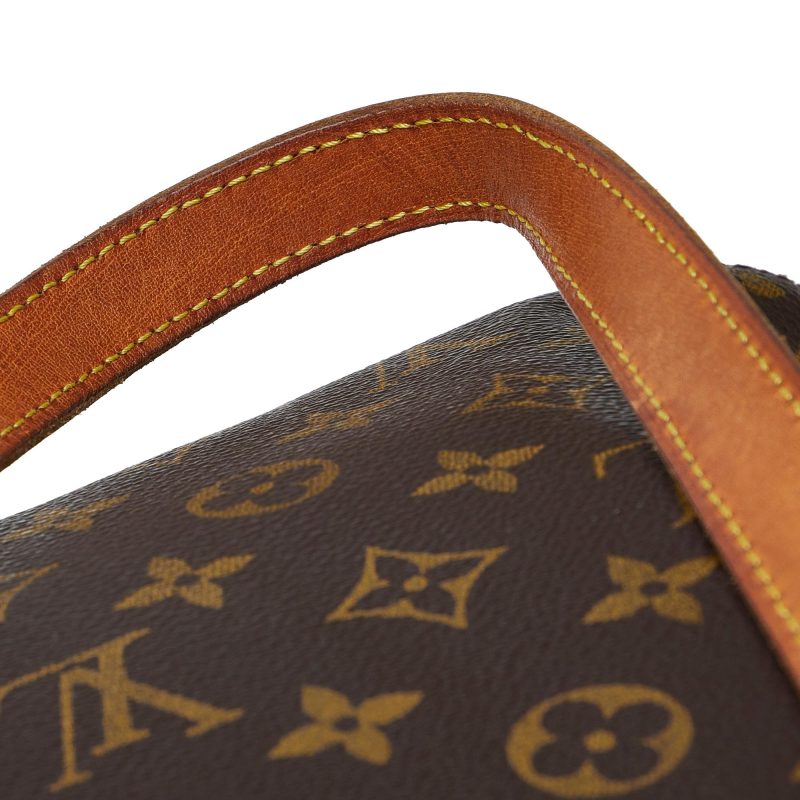 Louis Vuitton Monogram Luco (SHG-gAV1hK) - Image 10