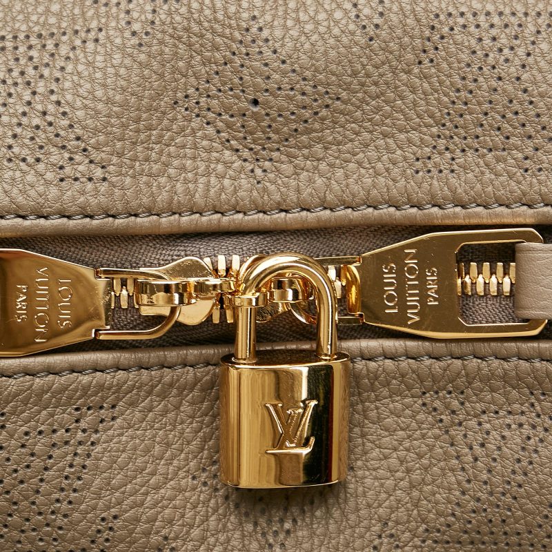 Louis Vuitton Monogram Mahina Selene MM (SHG-36611) - Image 10