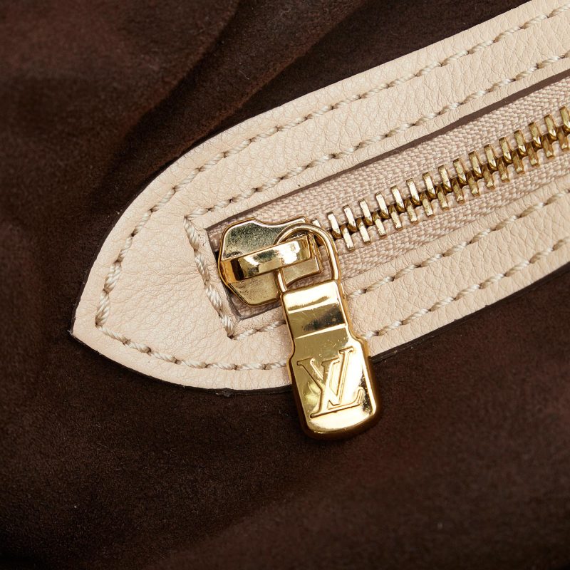 Louis Vuitton Monogram Mahina XL (SHG-W6fZuz) - Image 9