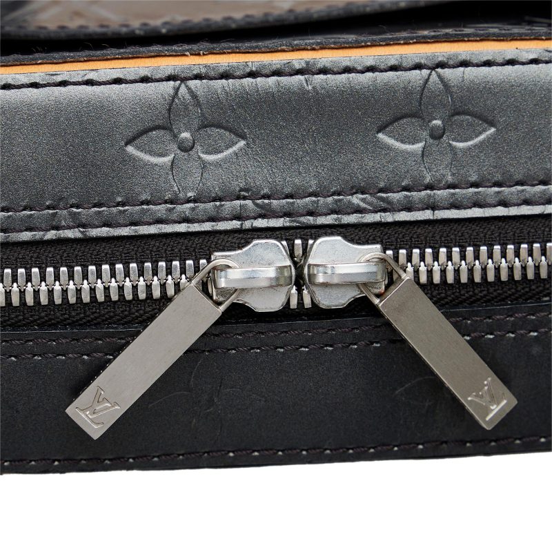 Louis Vuitton Monogram Mat Shelton (SHG-qpLV6E) - Image 8