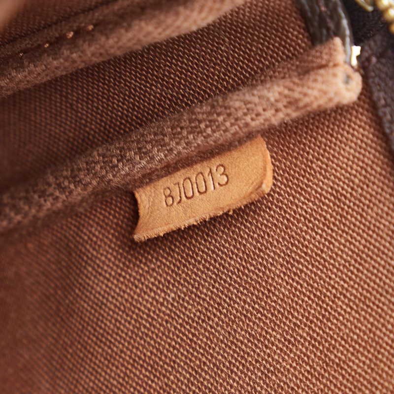 Louis Vuitton Monogram Pochette Accessoires (SHG-cVMbGX) - Image 7