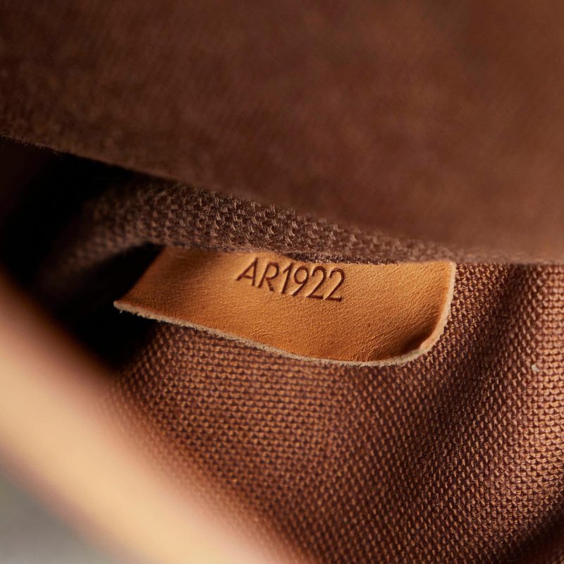 Louis Vuitton Monogram Saumur 30 (SHG-HclT6G) - Image 8