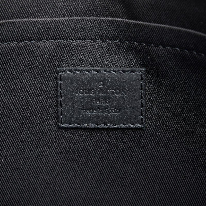 Louis Vuitton Monogram Shadow Discovery Pochette (SHG-v758KB) - Image 6